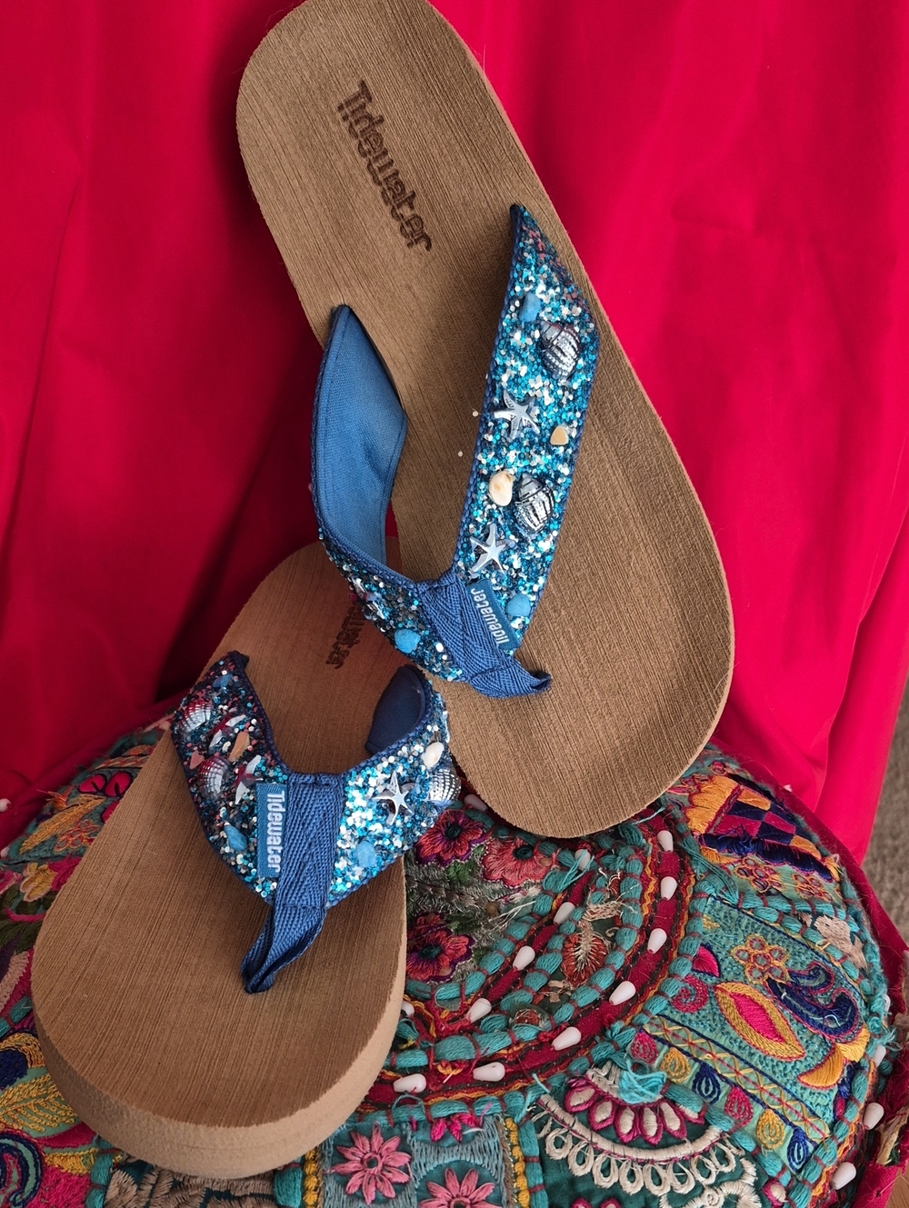 TIDEWATER Fitflop Blue Jeweled Thong Sandals